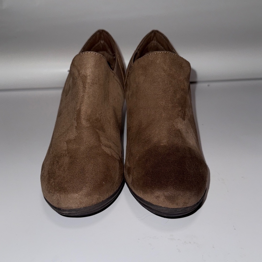 Mia Amore Womens Kendra Taupe Ankle Block Heel Booties Size 8W Shoes Preowned - Picture 7 of 9